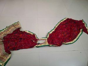 Red Bandhani marwari chunri for Puja or wedding