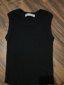 Sleeveless Ribbed Black Top