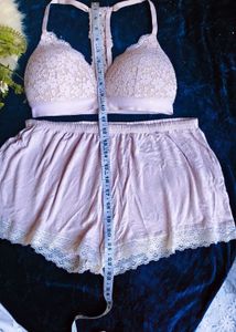 Lace Bralette with beautiful shorts👍