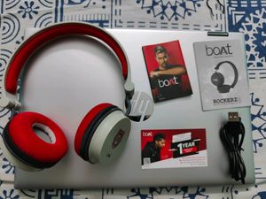 boAt Rockerz 400 Kings XI Punjab Limited Edition