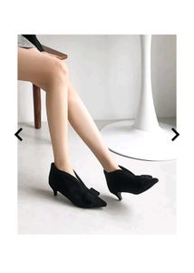Stylish Black Kitten Heel Booties
