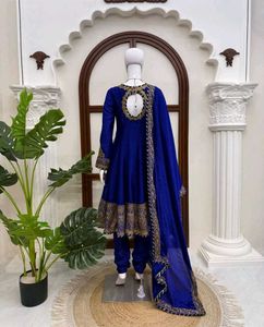 Elegant Royal Blue Embroidered Kurta Set