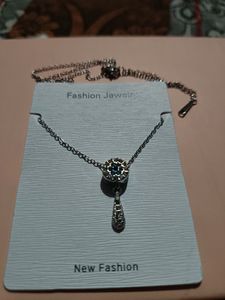 Fashionable Blue Stone Pendant Necklace