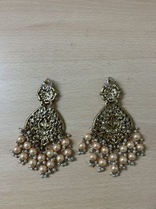 Earings