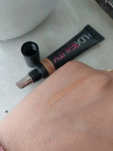 Huda Beauty Concealer- Peanut Butter 24G.