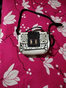 ❤‍🔥Black &amp; White Floral Laser Cut Bag
