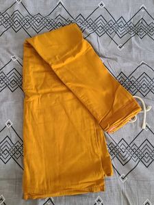 women mustard color peticot