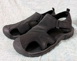 Black Men's Sport Sandals size 7