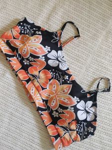 SHEIN Vibrant Floral Bikini top