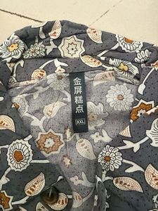 Chic Floral Print Button-Up Shirt