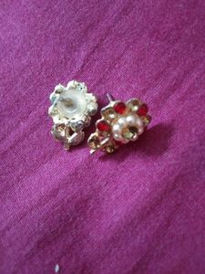 🎀Brand New💖 Adorable Flower Shaped earrings