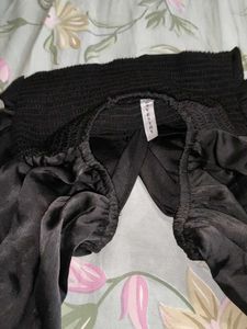 Chic Black Puff Sleeve Top