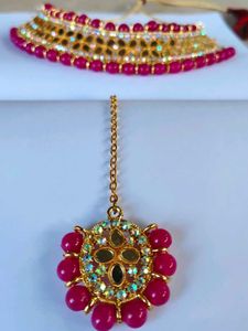 Exquisite Kundan &amp; Pearl Necklace Set