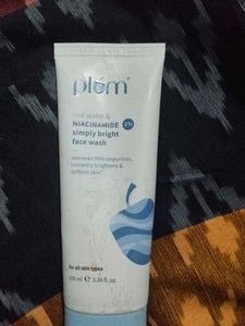 Plum Rice Water & Niacinamide Face Wash