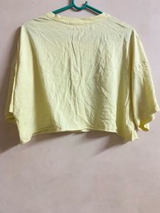 Wild Graphic Tee . size - S