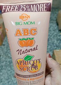 Natural Apricot scrub 🤯