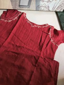 Elegant Red Kurta Set with Embroidery XXL size