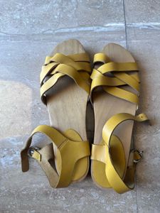 Zara Girls Yellow Leather Sandals