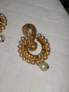 Jewellery Set (earning and pendant)