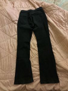 Trendy Flare jeans + FREE cute clips🎁