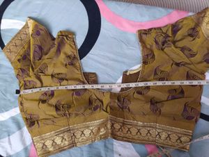 Double shade Vibrant Purple Saree with Gold Border