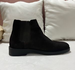 Stylish Black Suede Chelsea Boots