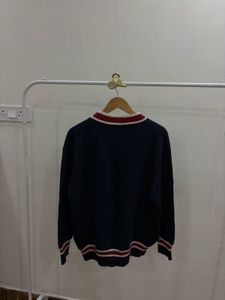 Bear Embroidery Knit Navy Blue Pullover🧸