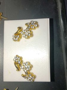 Sparkling Gold Tone Flower Earrings