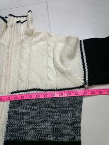 Stylish Two-Tone Cardigan