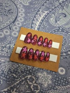 Press-On Nails with Star Design