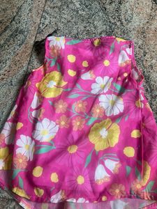 Floral Print T-shirt and Shrug Set