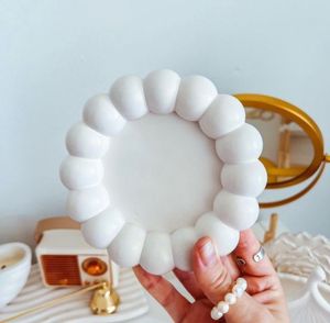 Ribbed Vase with Bubble Tray