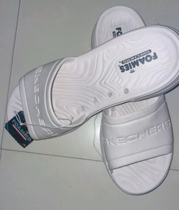 Skechers Men  Casual Slippers . Like New.