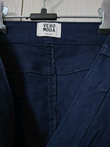 Vero Moda Navy Blue Capri