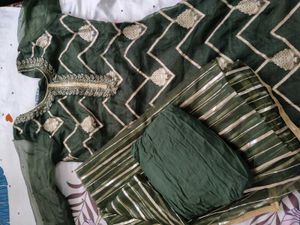 Elegant Green Embroidered Kurta Set