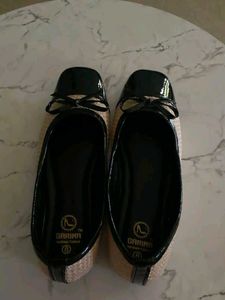 korean Beige and Black Ballerina Flats