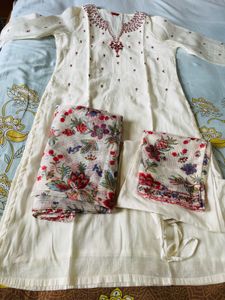 Brand W Elegant White Kurta Set with Floral Dupa