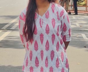 buy fast White Kurta with Pink Pattern