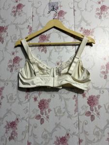 Comfortable Lace Trim Bra
