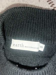 Elegant Black Pearl Embellished Sweater