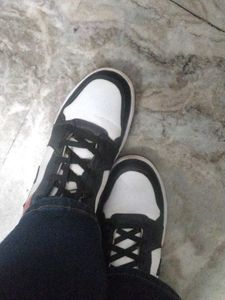 Nike Sneakers - Classic Black, White &amp; Red