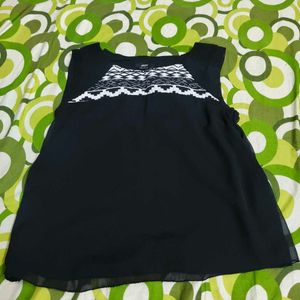 10 Assorted Women's Tops Collection