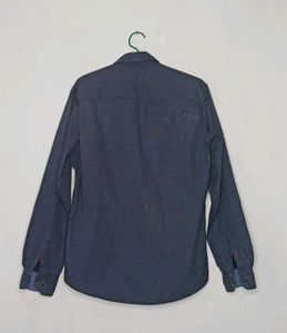 Men's shirt