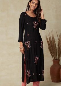 Floral Embroidered Thread Work Kurta