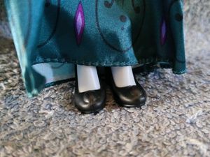 Disney Frozen Elsa Doll