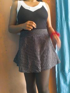 ❤️Chic Black & White Patterned Skirt❤️