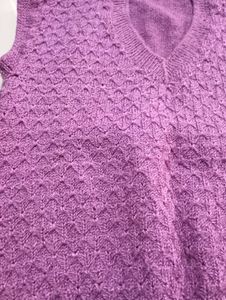 men's Lavender Knit V-Neck Vest