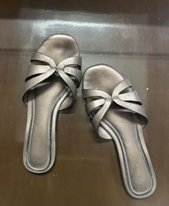 Stylish Metallic Flats - Max