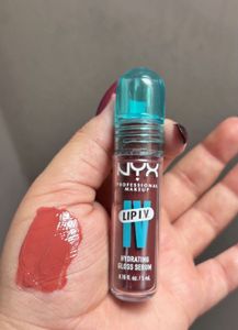 NYX Professional Makeup Lip IV Hydrating Gloss Ser
