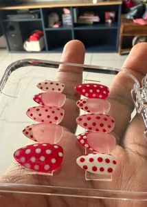 Cute Polka Dot Press-On Nails